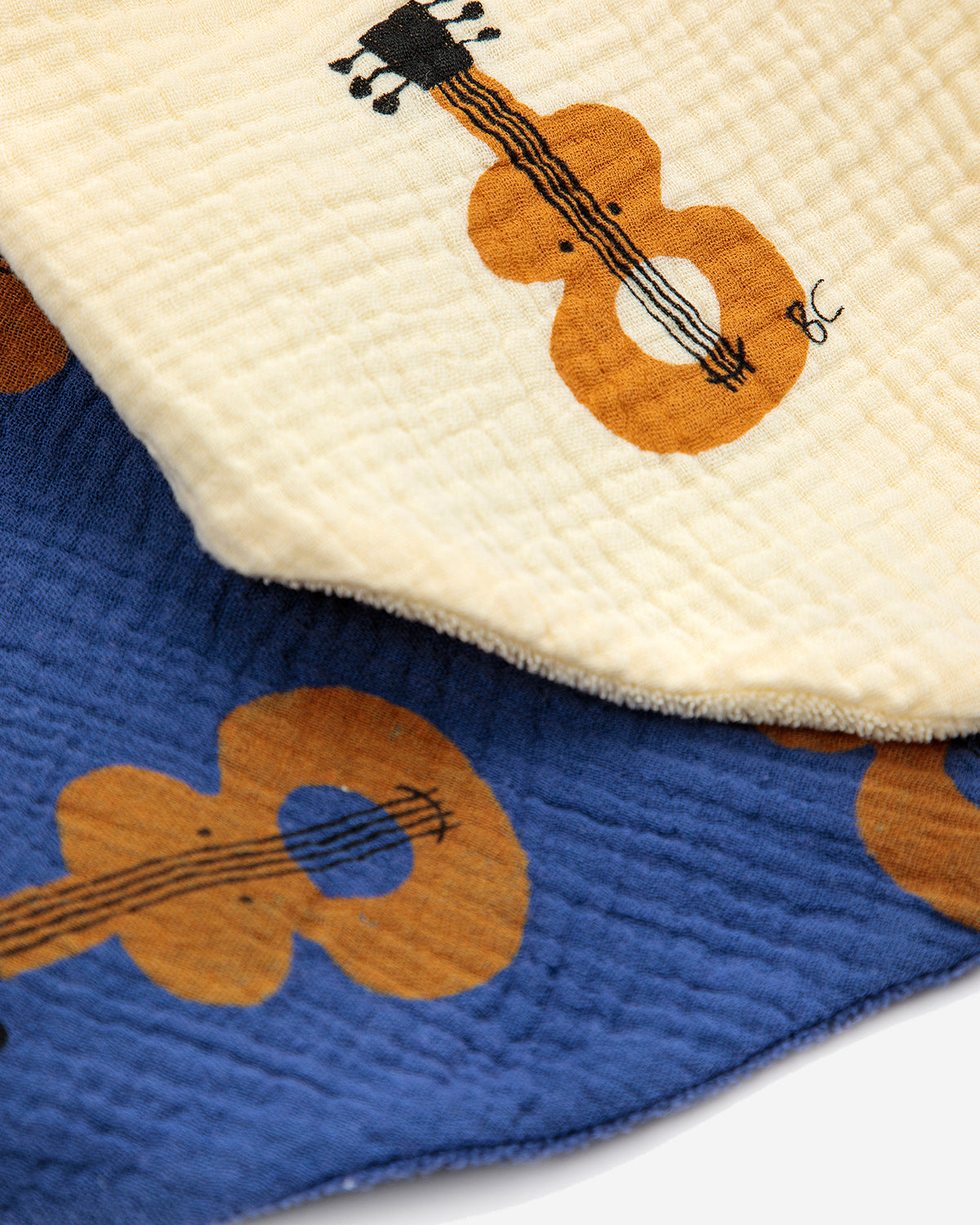 BABY ACOUSTIC GUITAR BIB SET