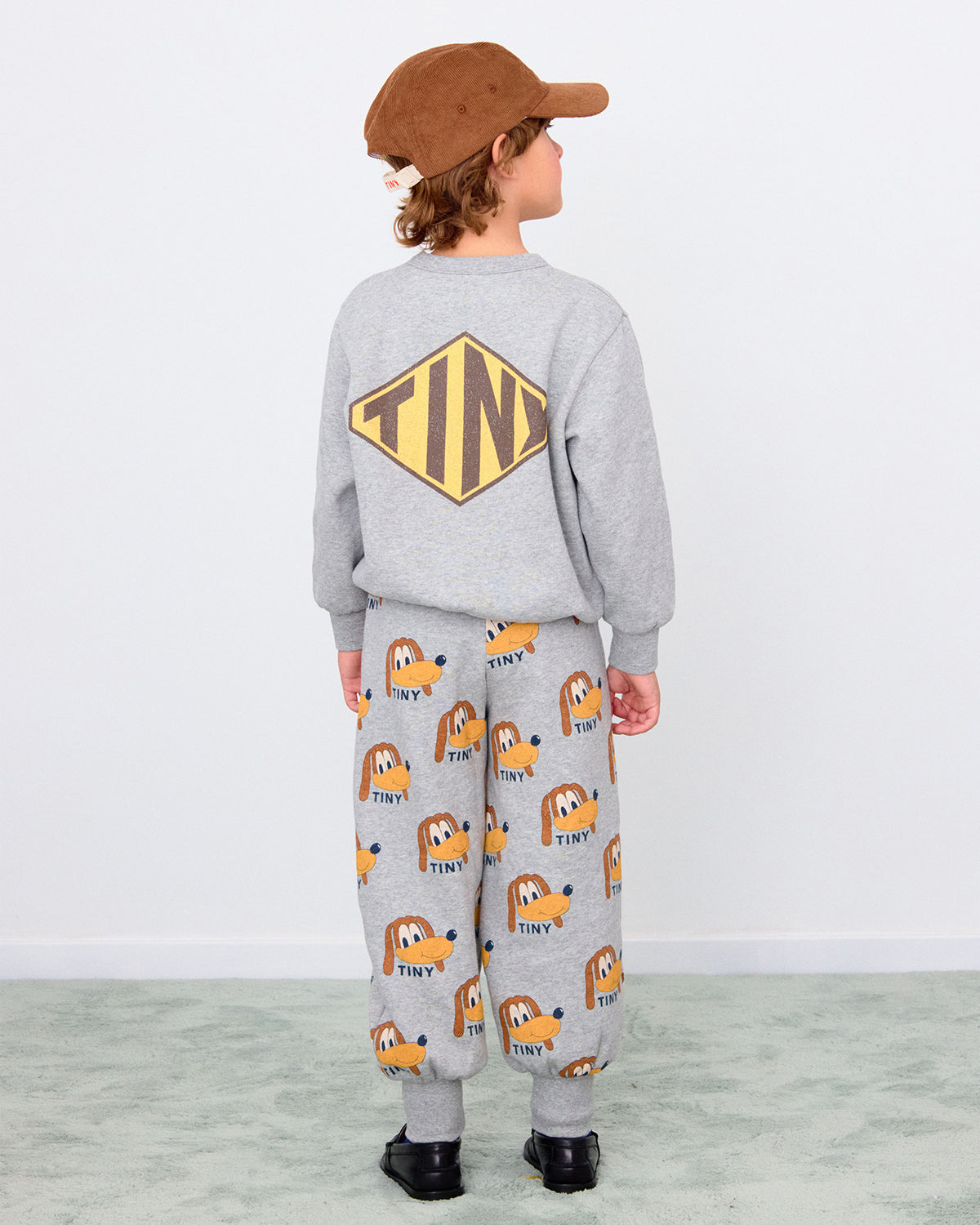 DIAMOND TINY GRAPHIC SWEATSHIRT