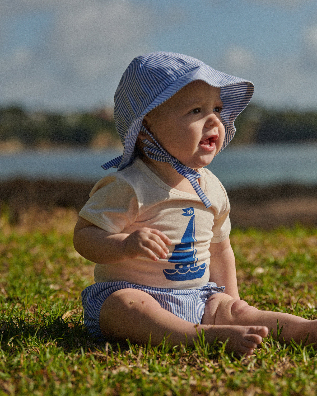 STRETCH JERSEY S/S BODYSUIT - SAIL BOAT PRINT