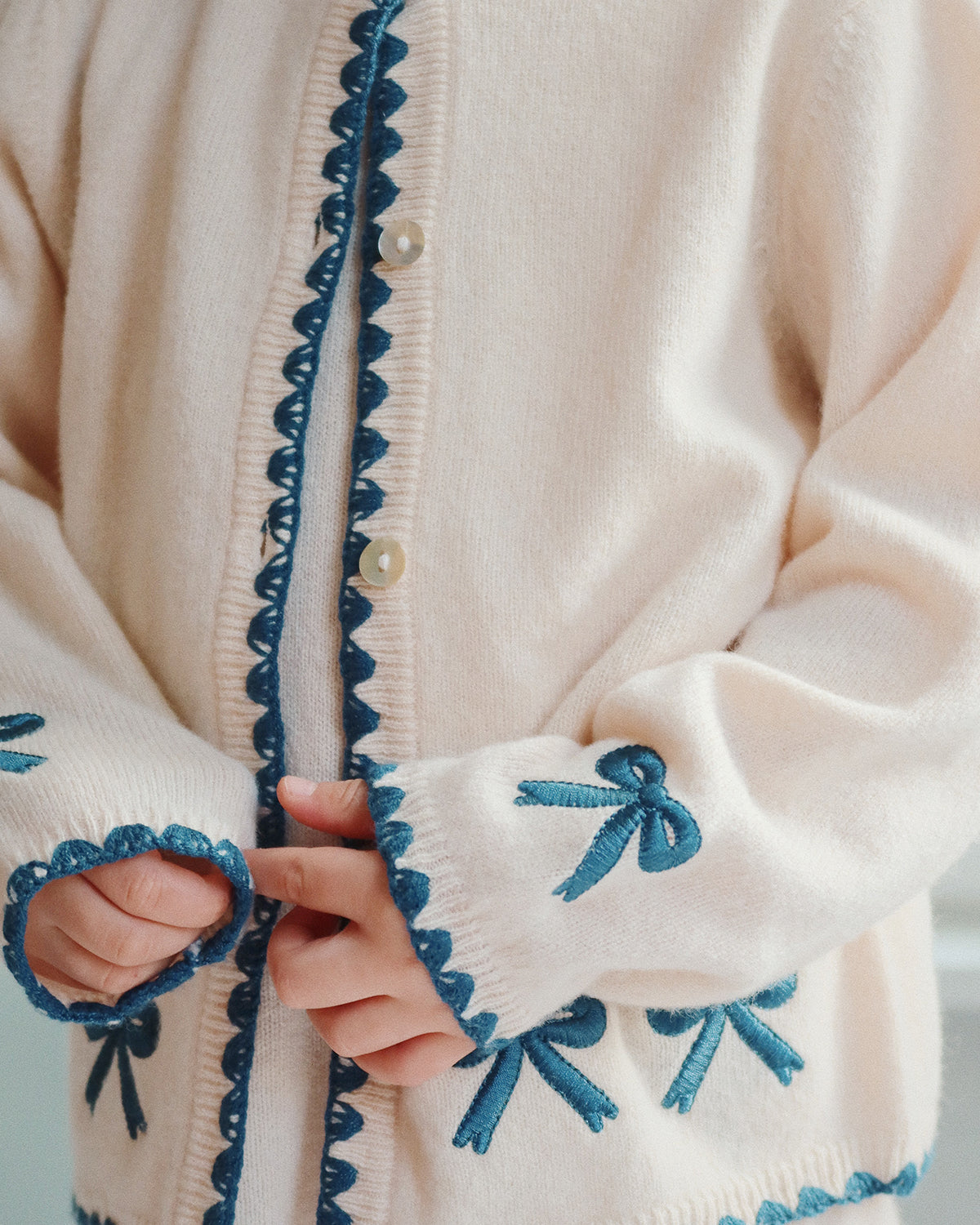 COLLETTE KNIT CARDIGAN - OFF WHITE