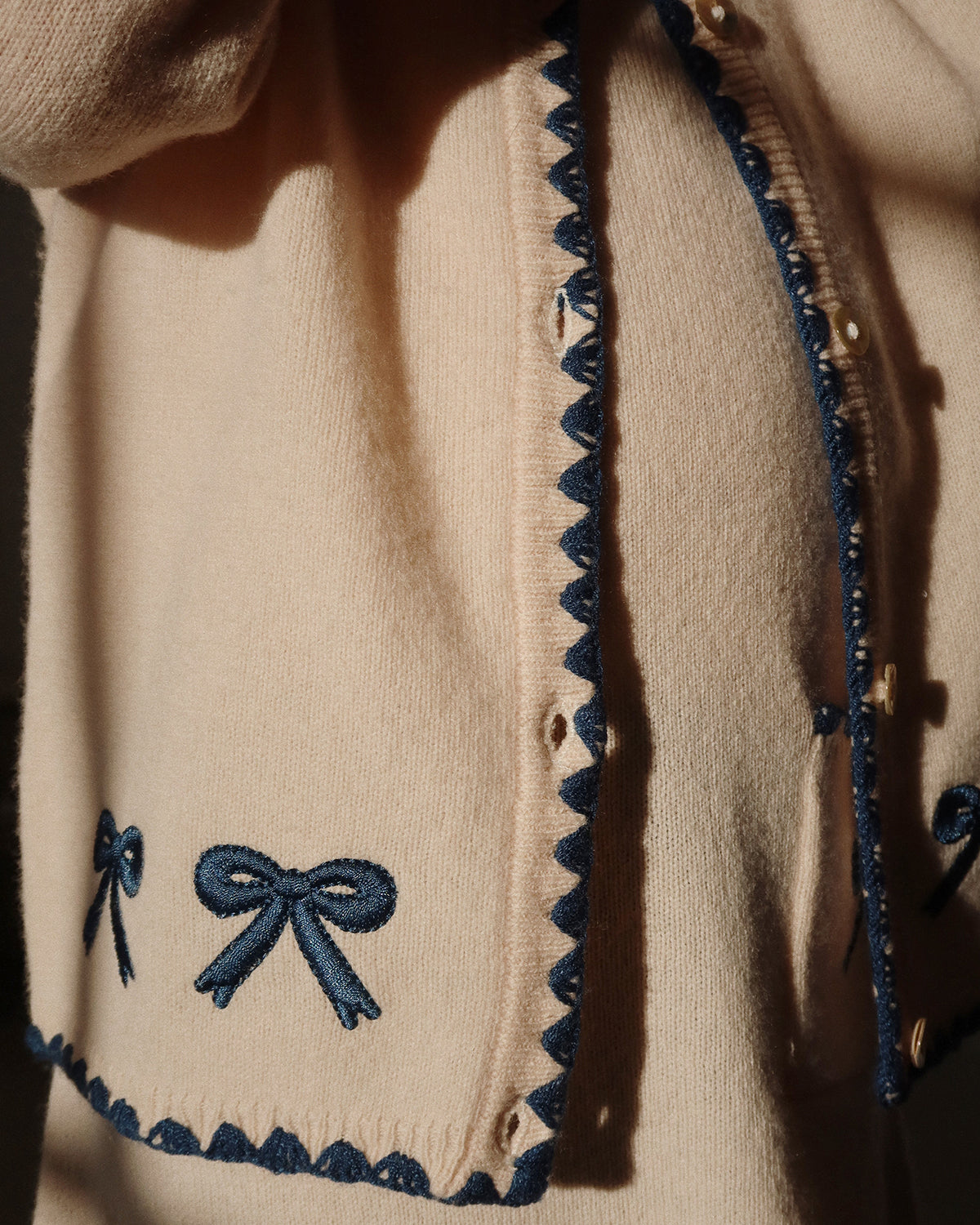 COLLETTE KNIT CARDIGAN - OFF WHITE