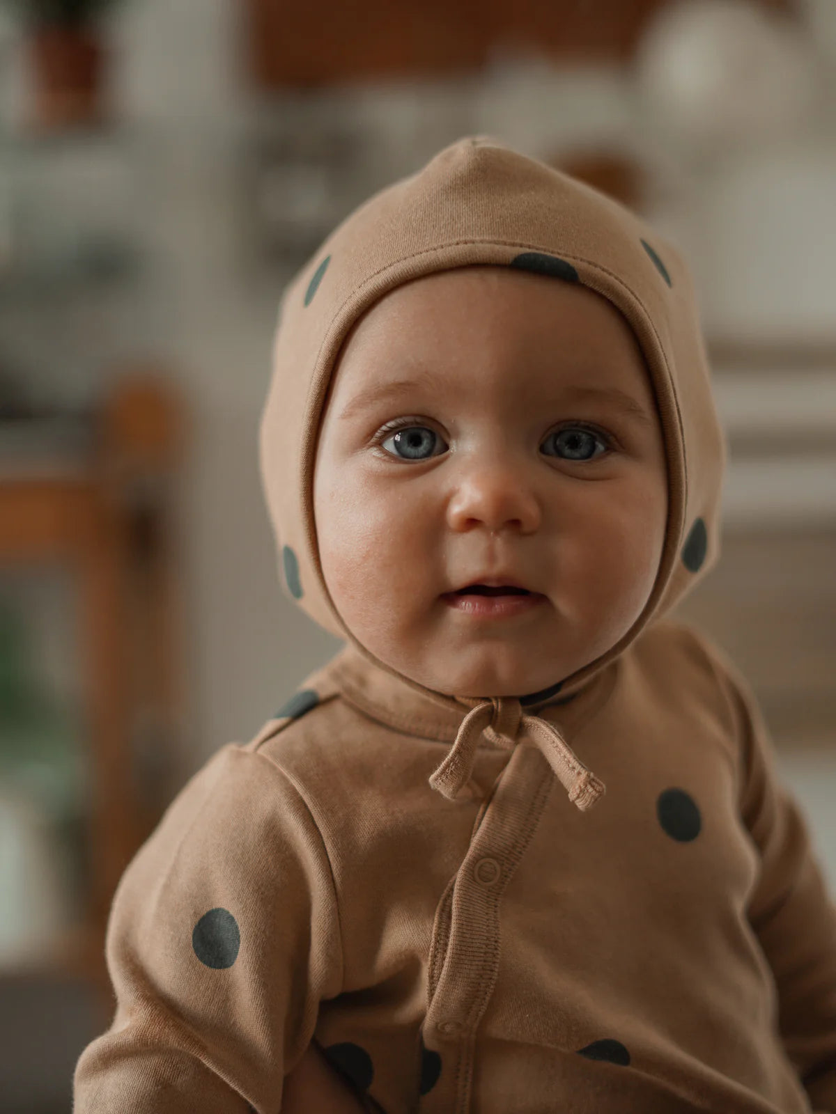 GOLD DOTS BONNET