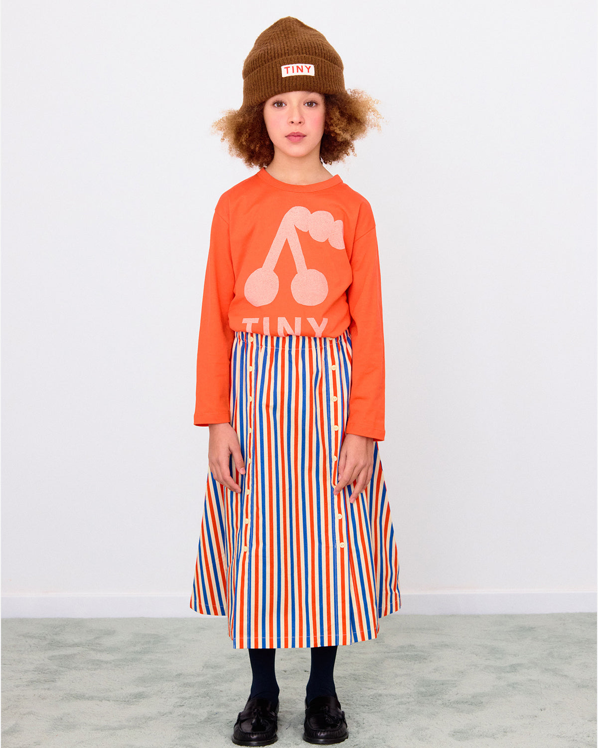 CHERRY GRAPHIC SLEEVE TEE