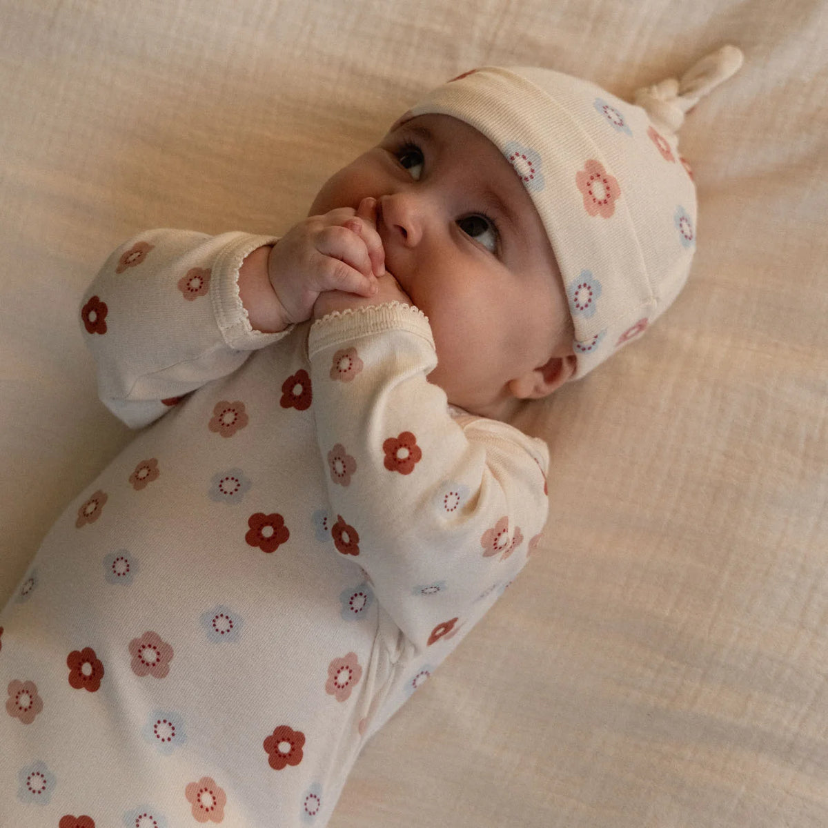 LONG SLEEVE BODYSUIT - PETITE FLORA STAMP PRINT