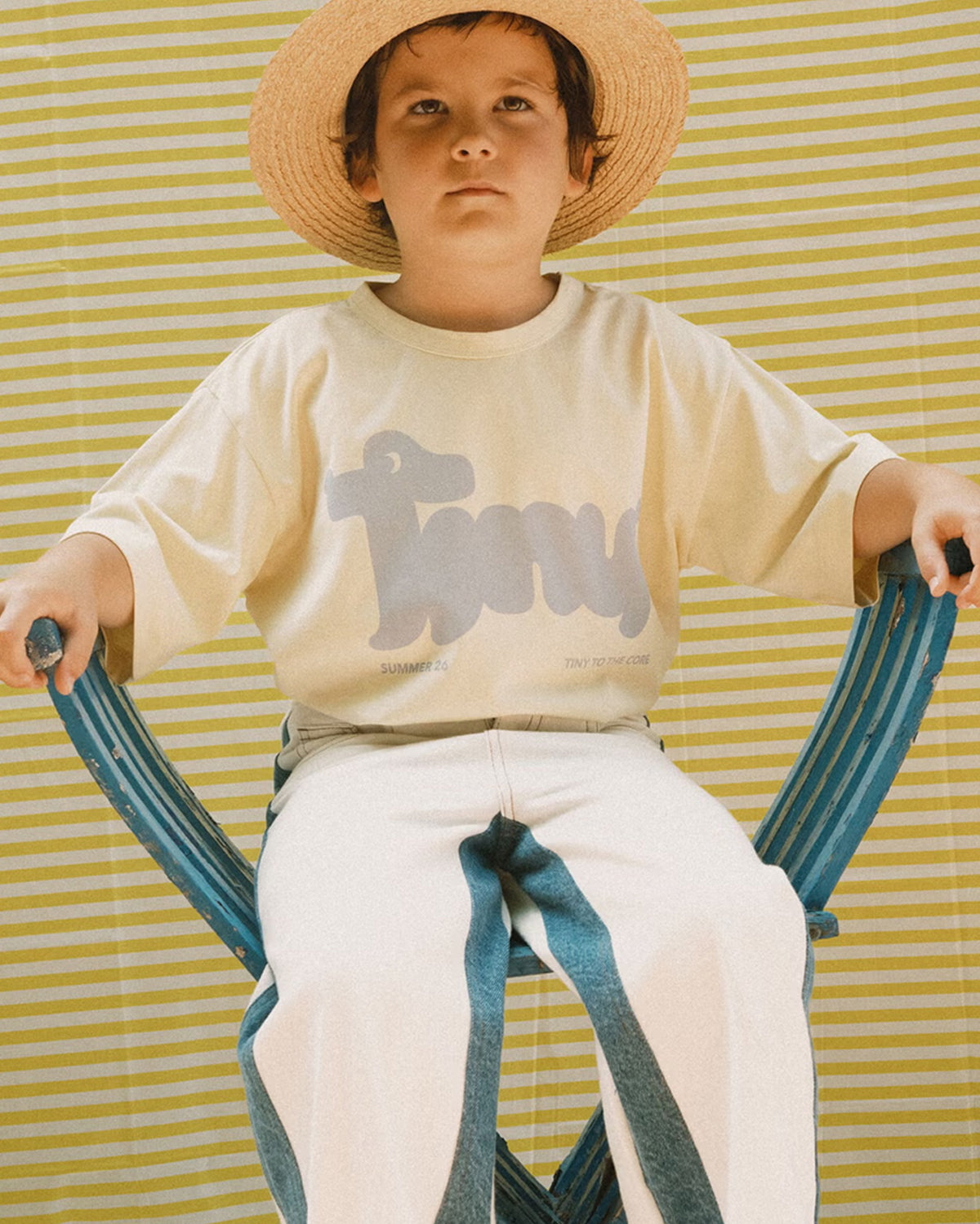 TINY DOG GRAPHIC TEE