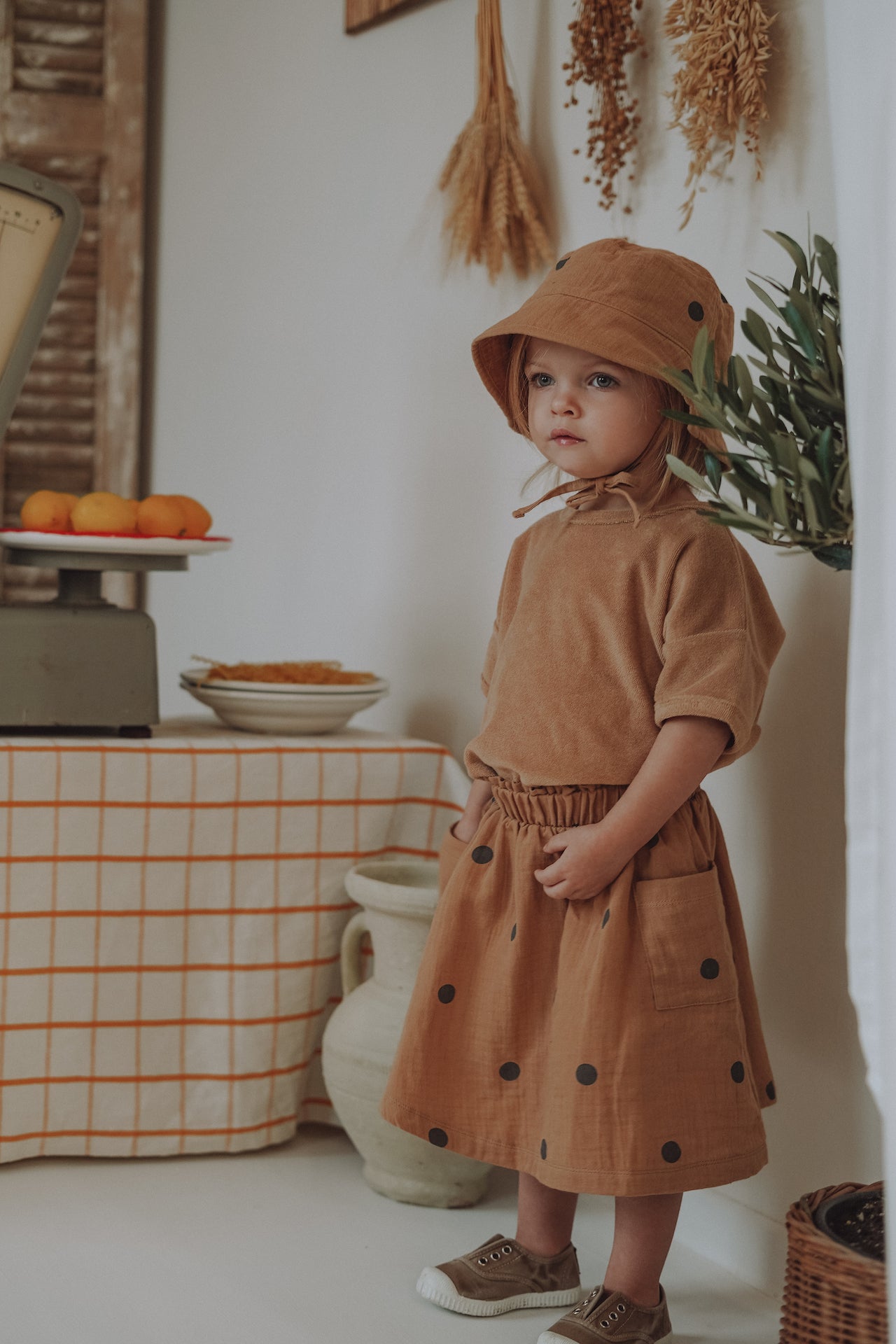 GOLD DOTS BUCKET SUN HAT