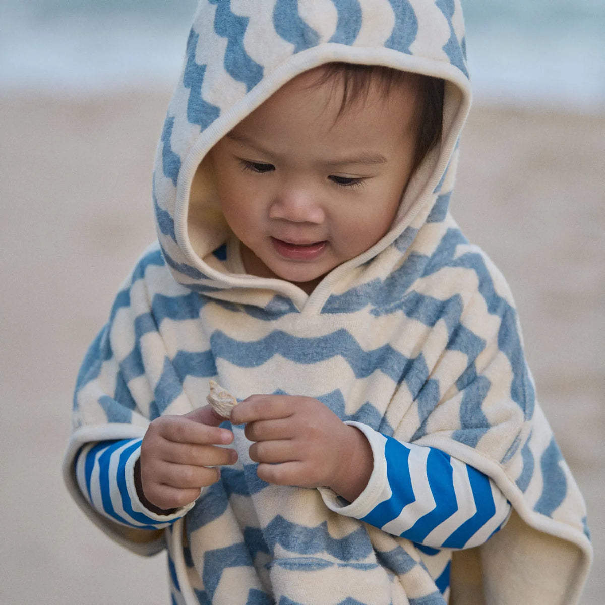 PONCHO TOWEL - WAVES PRINT