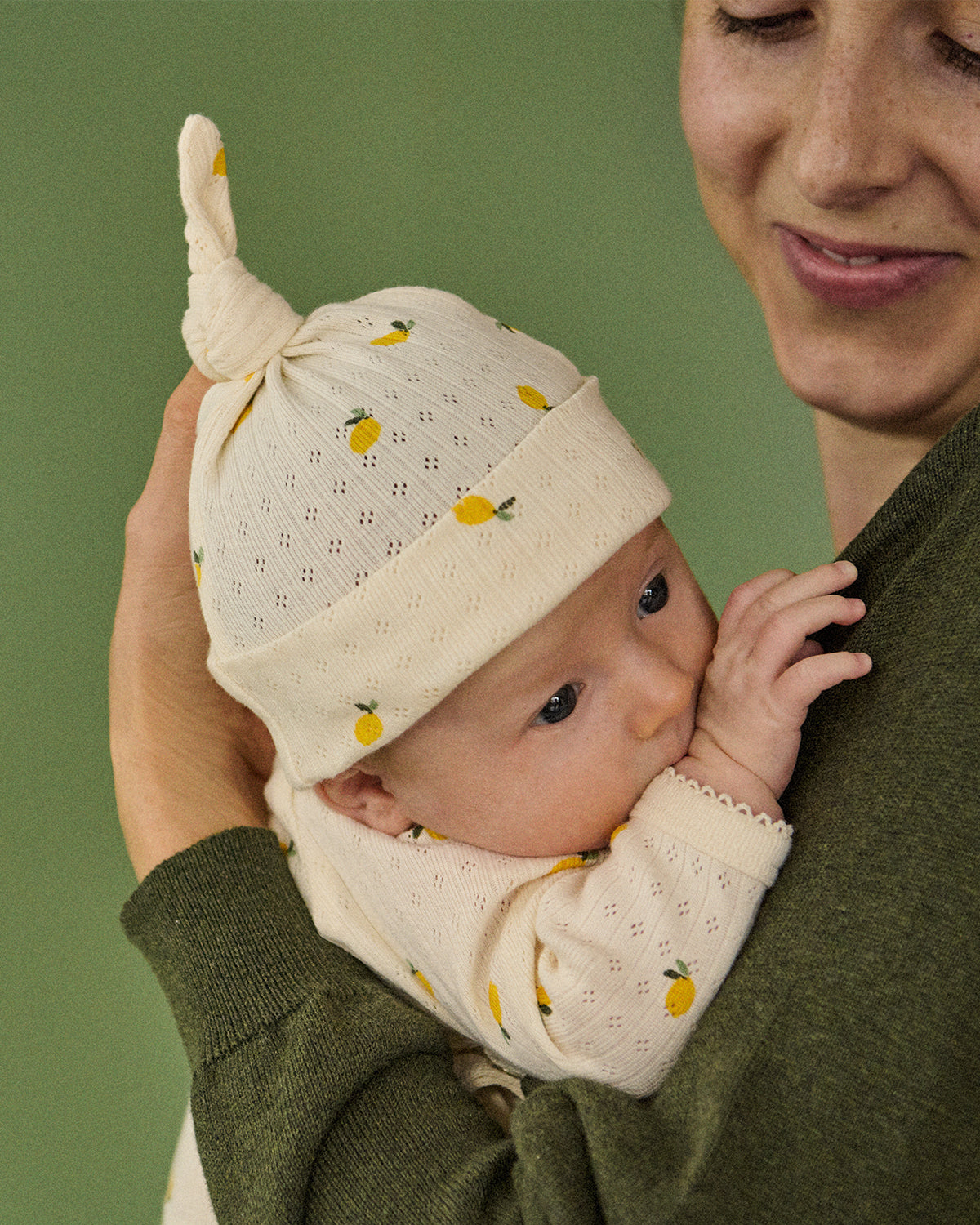 KNOTTED BEANIE POINTELLE - LEMON PRINT