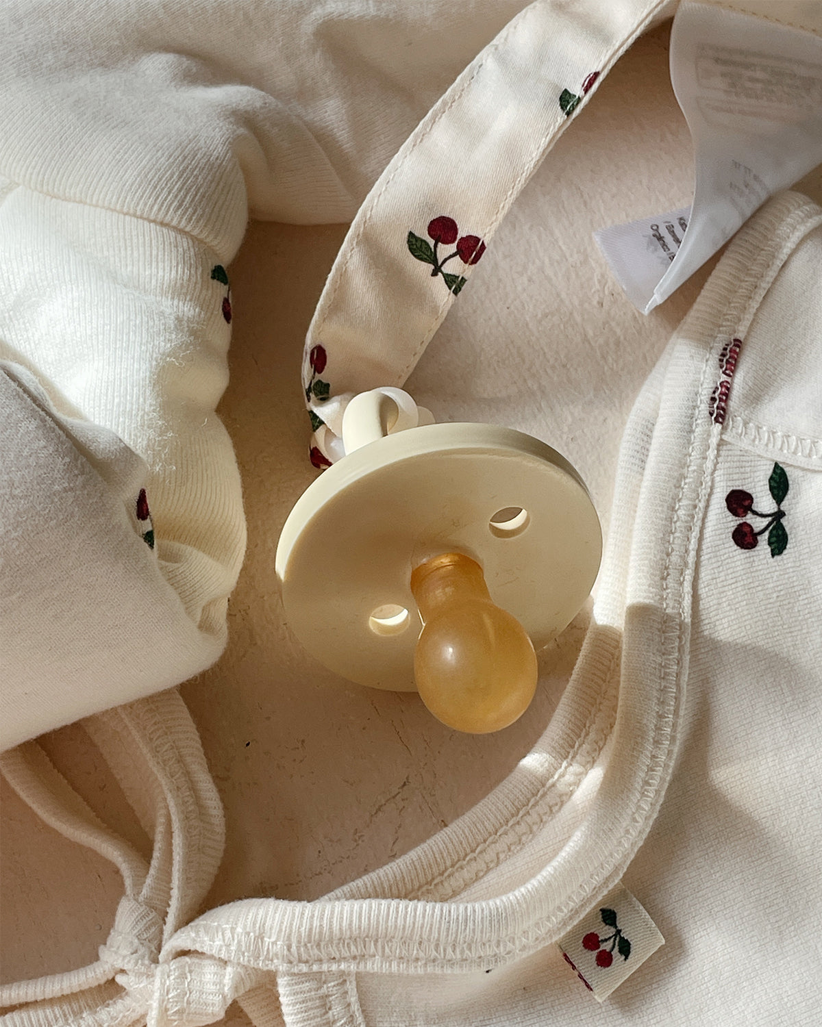 2 PACK PACIFIER STRAP - CHERRY